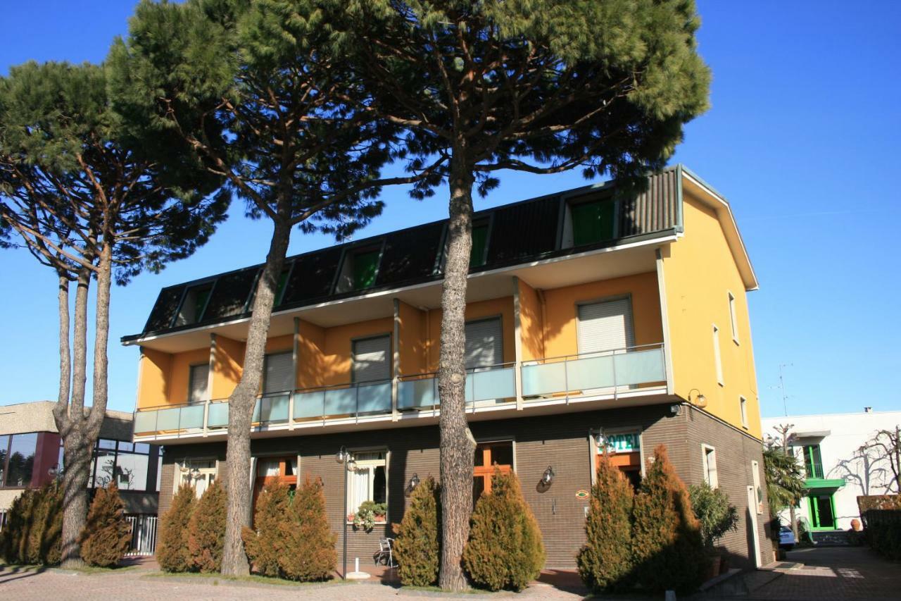 Albergo Nardini Lentate sul Seveso 외부 사진