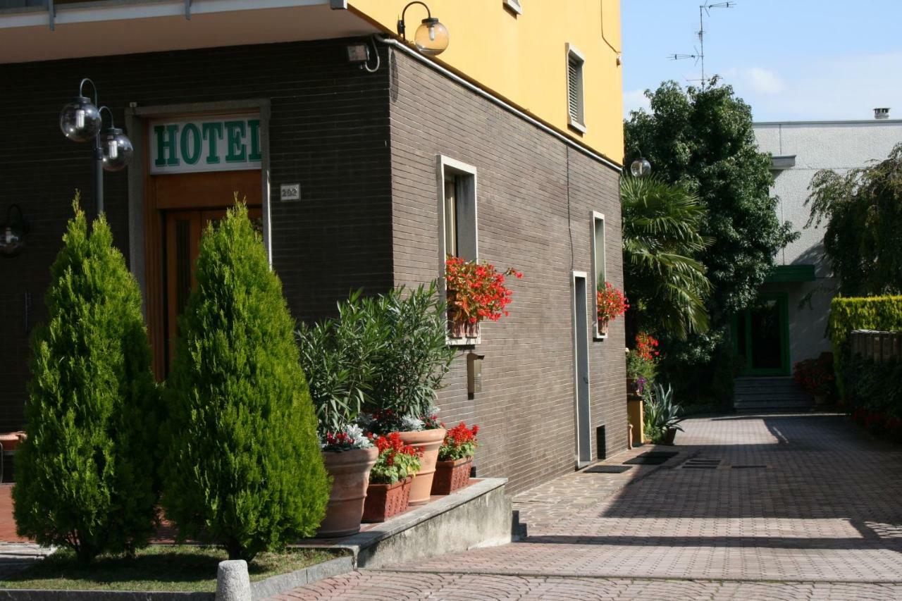 Albergo Nardini Lentate sul Seveso 외부 사진